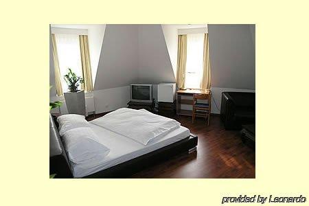 Hotel Regina Zurich Bilik gambar